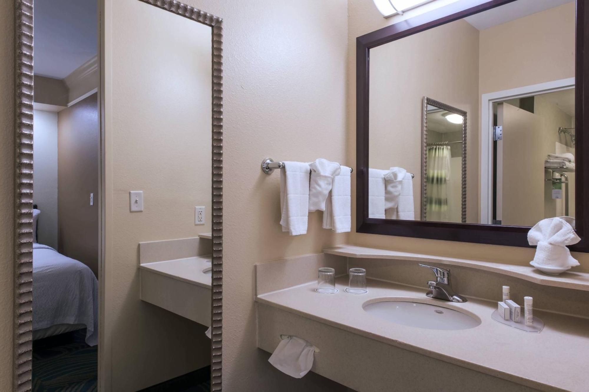 Springhill Suites Devens Common Center Eksteriør bilde
